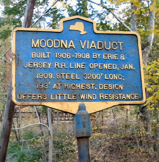 photo of viaduct plaque